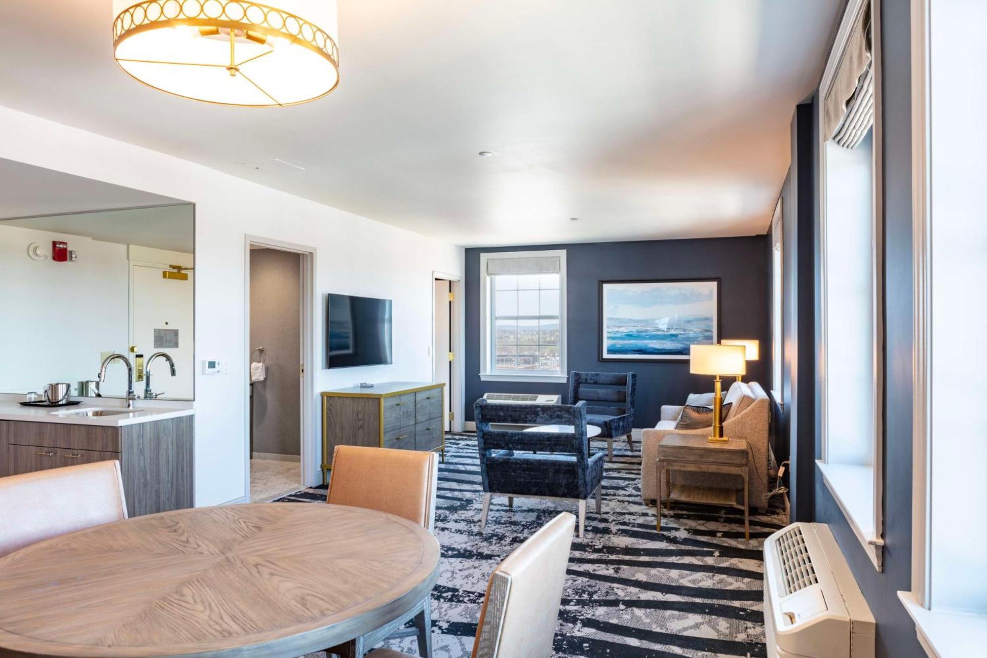 The Yorktowne Hotel, Tapestry Collection By Hilton ภายนอก รูปภาพ